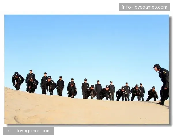 南非平民铁军演练4-2-3-1，主帅要求双后腰收紧肋部空间限制对手打穿中路